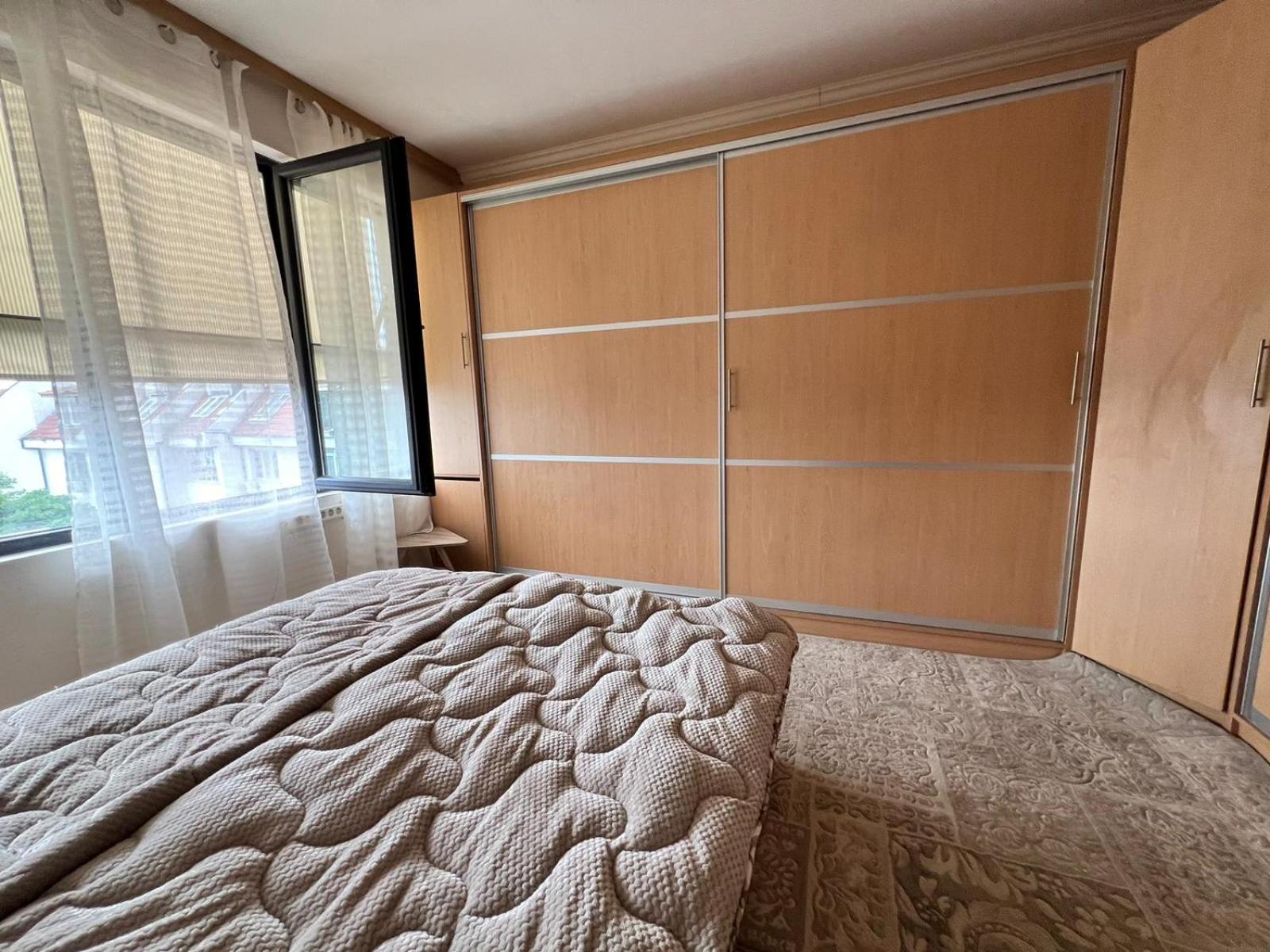 Downtown Central Apartment With Working Kitchen, City Views & Free Parking Kazanlak Exterior photo