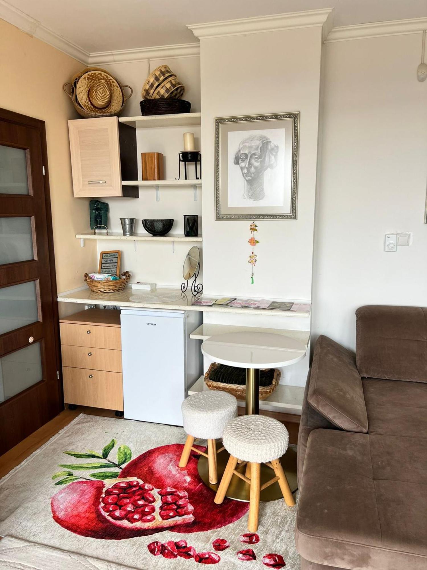 Downtown Central Apartment With Working Kitchen, City Views & Free Parking Kazanlak Exterior photo