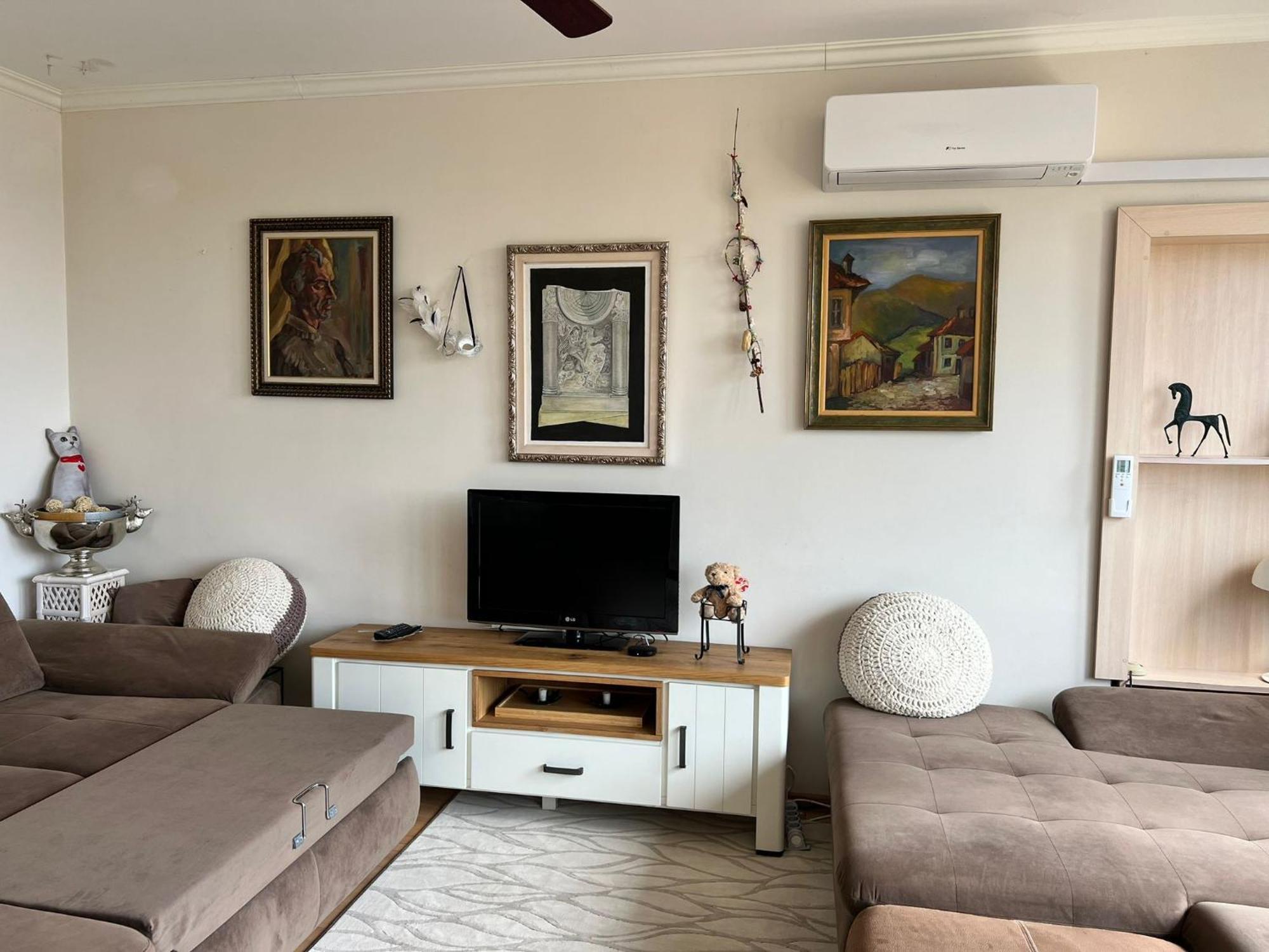 Downtown Central Apartment With Working Kitchen, City Views & Free Parking Kazanlak Exterior photo