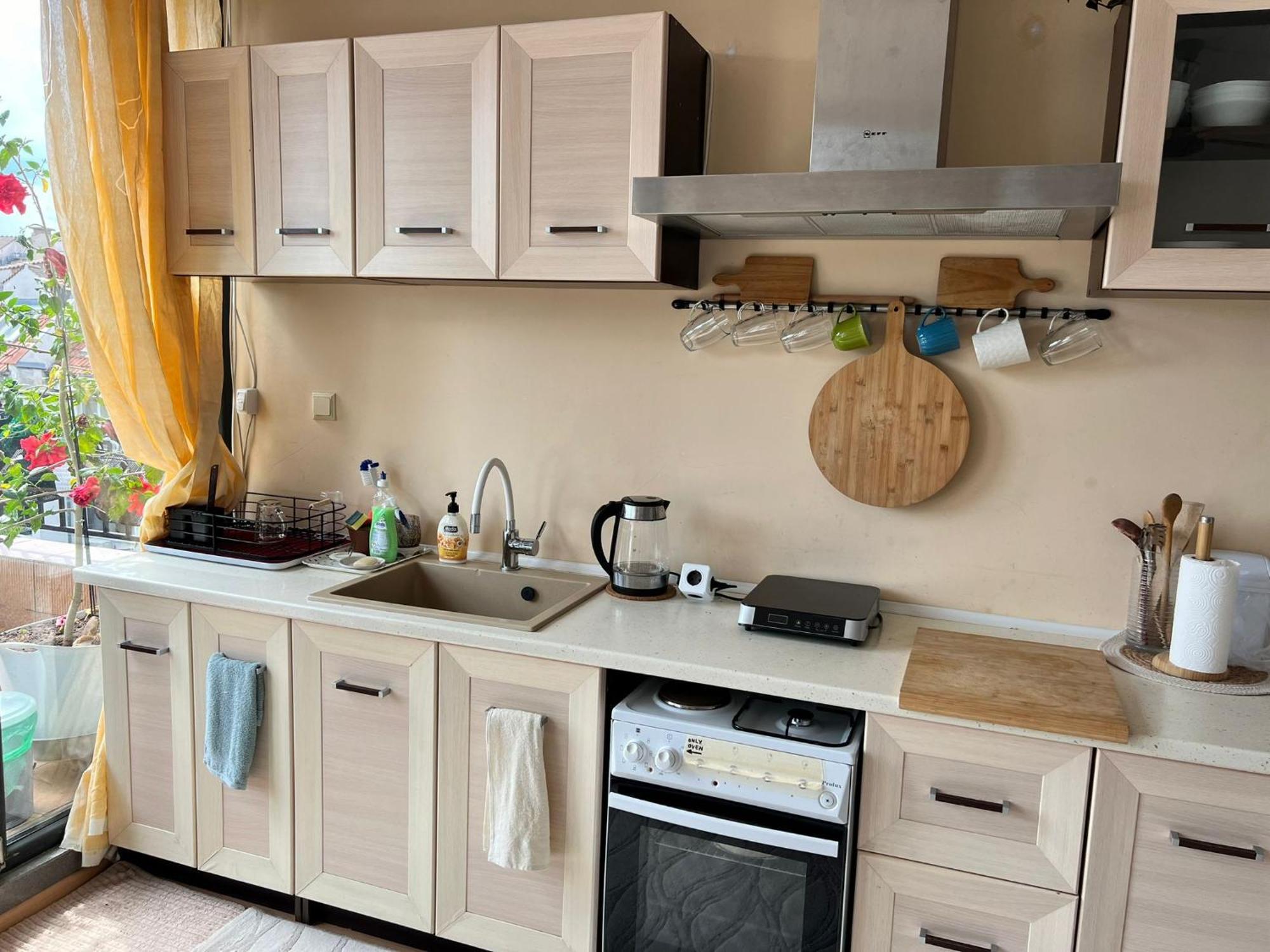 Downtown Central Apartment With Working Kitchen, City Views & Free Parking Kazanlak Exterior photo