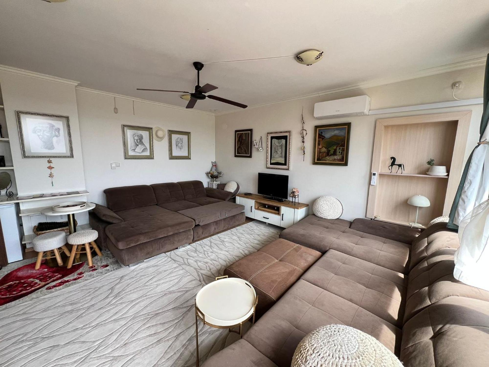 Downtown Central Apartment With Working Kitchen, City Views & Free Parking Kazanlak Exterior photo