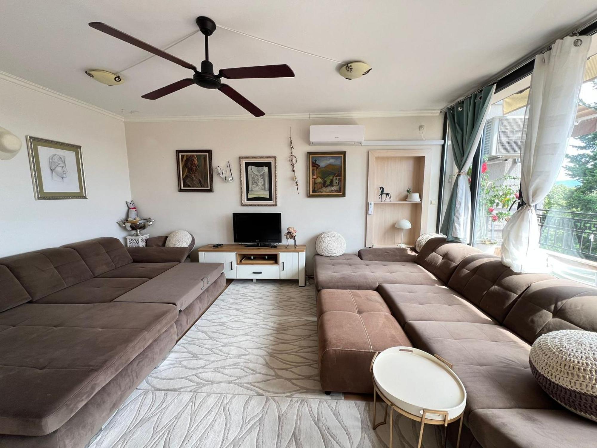 Downtown Central Apartment With Working Kitchen, City Views & Free Parking Kazanlak Exterior photo
