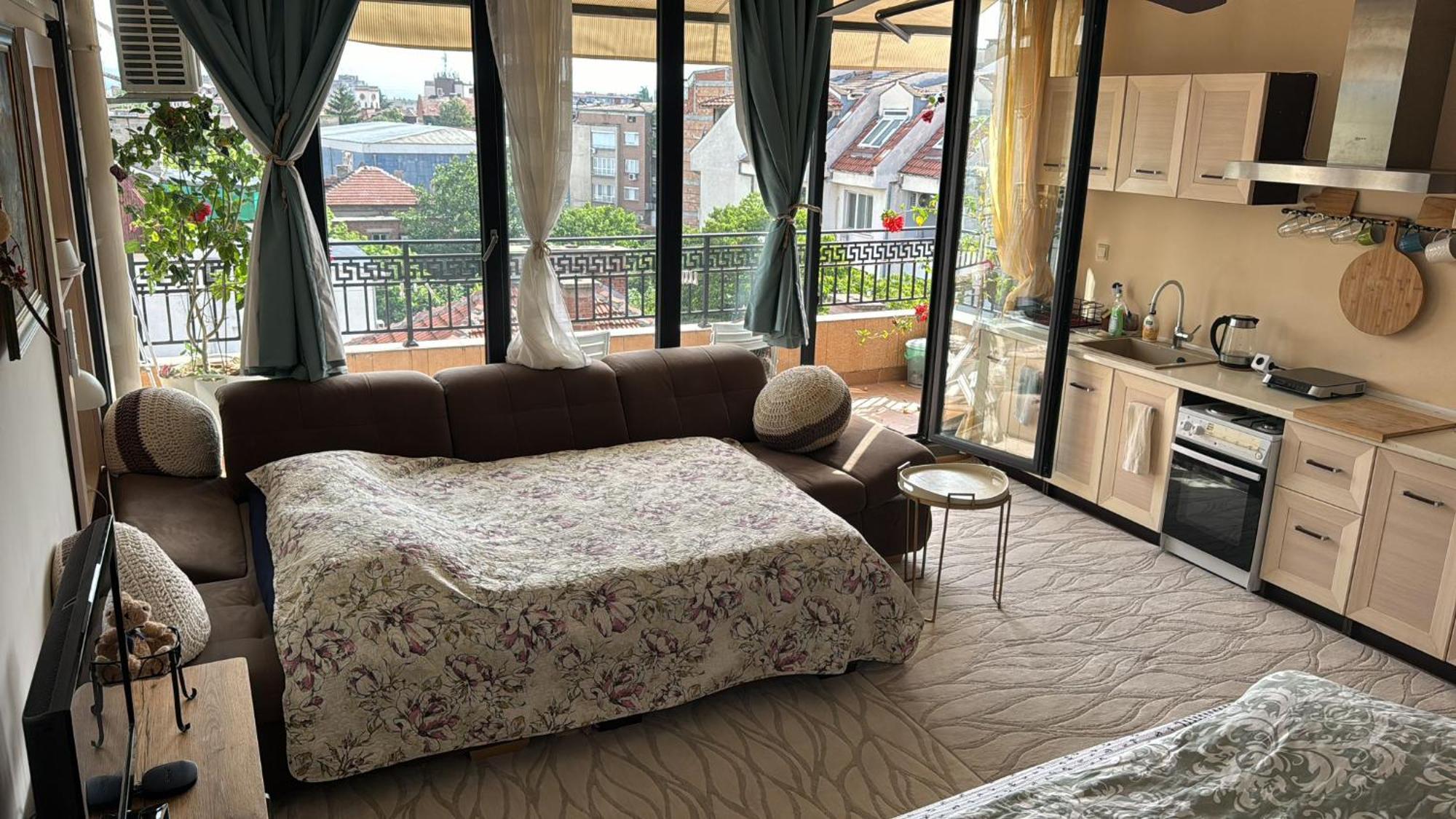 Downtown Central Apartment With Working Kitchen, City Views & Free Parking Kazanlak Exterior photo