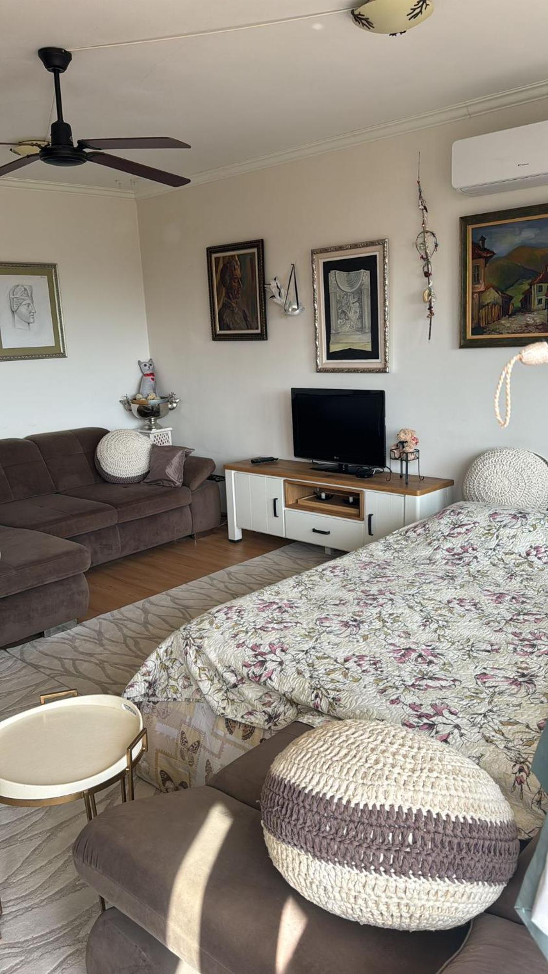 Downtown Central Apartment With Working Kitchen, City Views & Free Parking Kazanlak Exterior photo